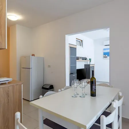 Amoroso 200m From Sea Apartamento *