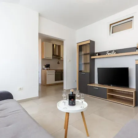 Amoroso 200m From Sea Apartamento *