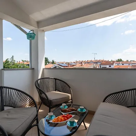 Apartment Amoroso 200m From Sea *