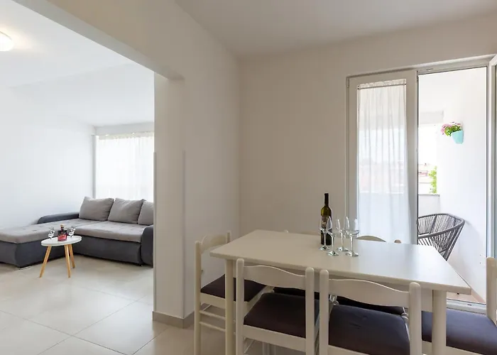 Amoroso 200m From Sea * ポレッチ