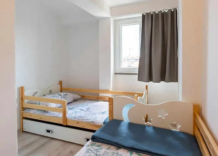 Amoroso 200m From Sea アパート *