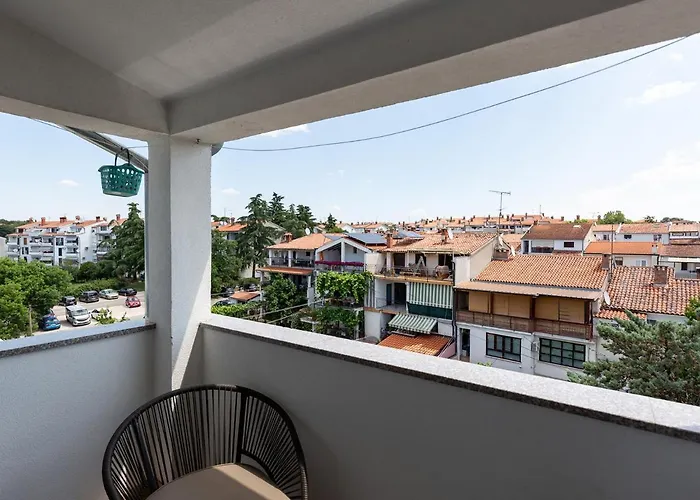 Amoroso 200m From Sea ポレッチ